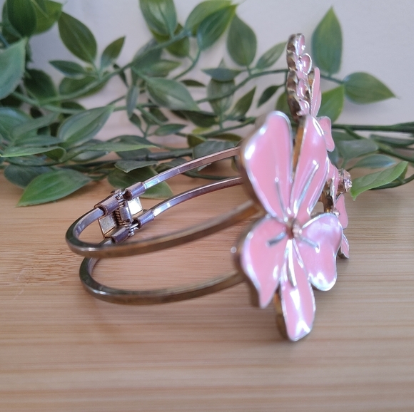 💎3/30💎 Floral Statement Bracelet - Picture 5 of 8